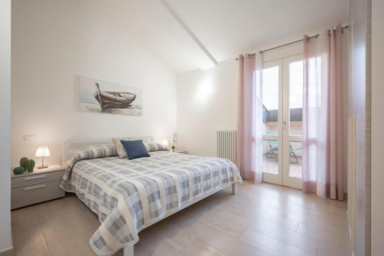 Il Faro Appartamenti San Vincenzo Bagian luar foto