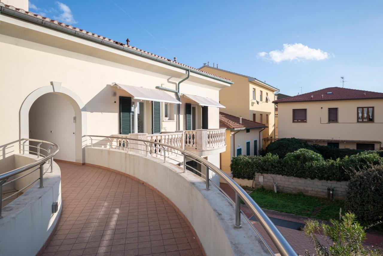 Il Faro Appartamenti San Vincenzo Bagian luar foto