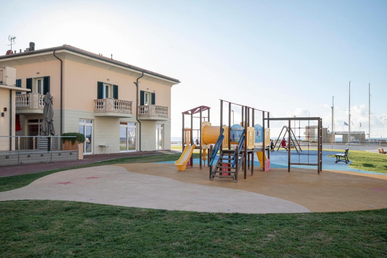 Il Faro Appartamenti San Vincenzo Bagian luar foto